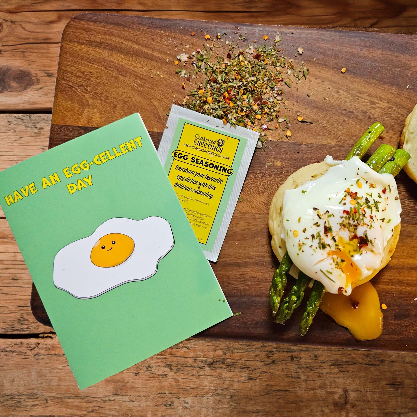 Egg greetings card with seasoning sachet